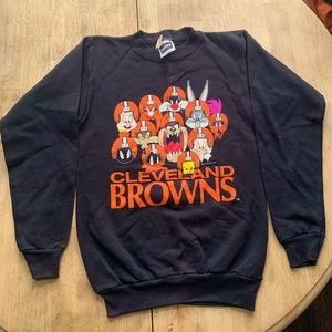 THE LOONEY TUNES FOOTBALL TEAM CLEVELAND BROWNS NFL GRAPHIC SWEATSHIRT Youth L
